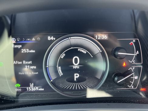 Used 2024 Lexus UX 250h FWD image 21
