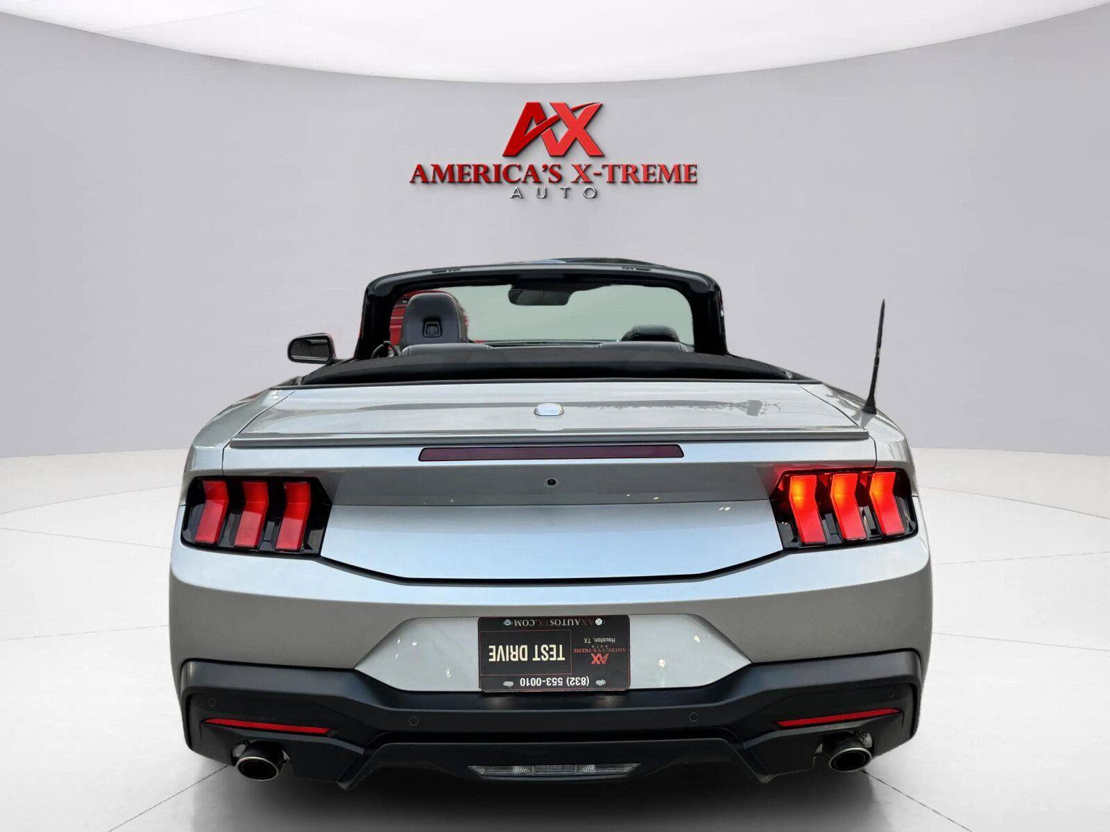 Used 2025 Ford Mustang Premium RWD image 13