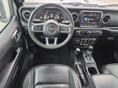 Used 2023 Jeep Wrangler Unlimited Sahara AWD/4WD image 12