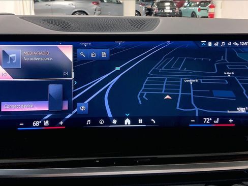 New 2026 BMW X5 xDrive50e image 18