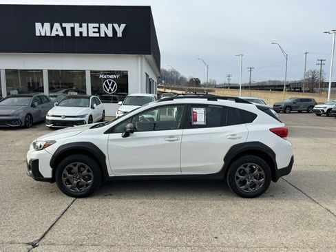 Used 2022 Subaru Crosstrek 2.5i Sport w/ Moonroof Package image 2