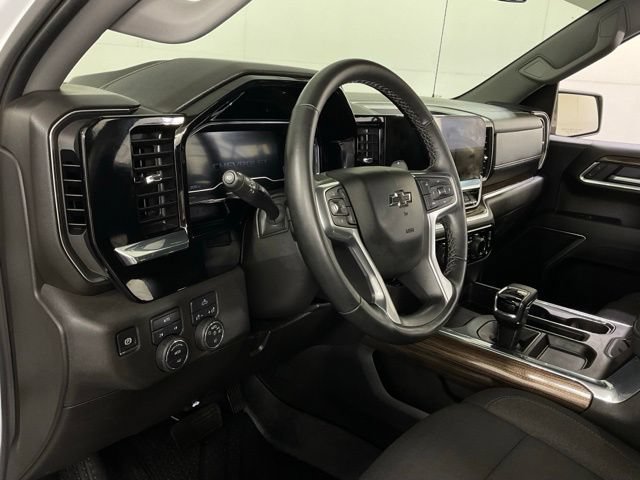 Used 2025 Chevrolet Silverado 1500 RST w/ LPO, Dark Essentials Package AWD/4WD image 20