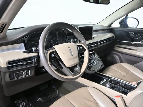 Used 2021 Lincoln Corsair Standard w/ Premium Package image 22