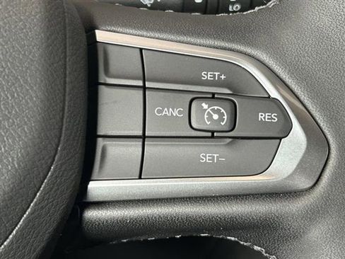 New 2026 Jeep Compass Latitude image 12