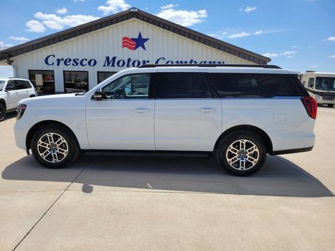 Used 2025 Ford Expedition Max Active AWD/4WD image 2
