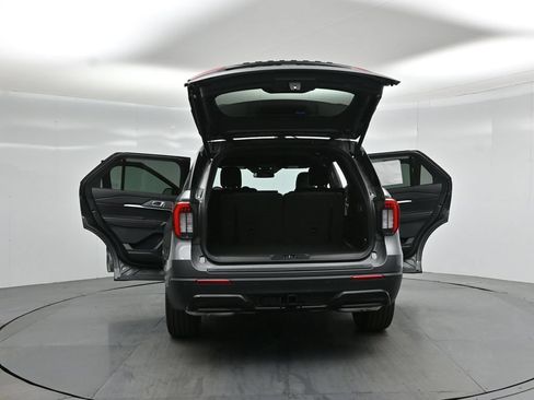 New 2026 Ford Explorer ST-Line w/ ST-Line Street Pack RWD image 32