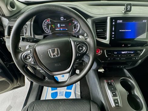 Used 2020 Honda Ridgeline Sport image 11