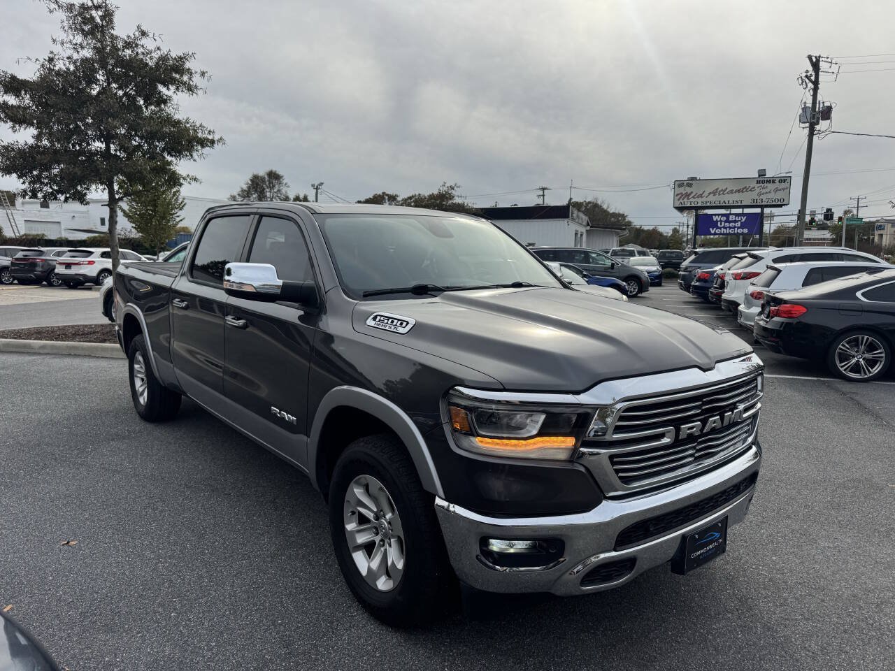 Used 2020 RAM 1500 Laramie AWD/4WD image 3