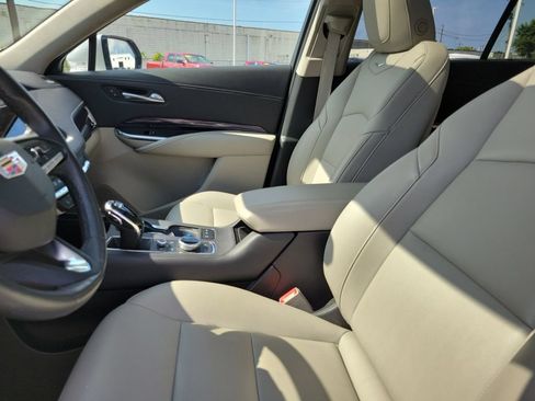 Certified 2022 Cadillac XT4 Luxury w/ Cold Weather Package FWD image 20
