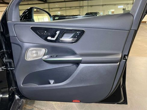 Used 2026 Mercedes-Benz GLC 300 4MATIC image 10