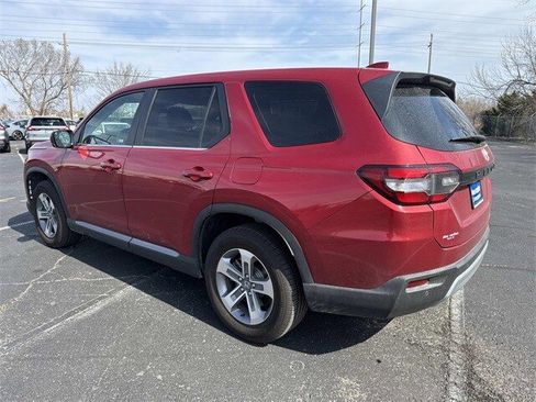 Used 2025 Honda Pilot EX-L image 6