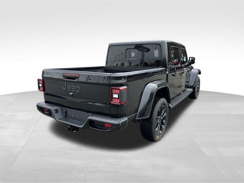 Used 2022 Jeep Gladiator Overland image 4