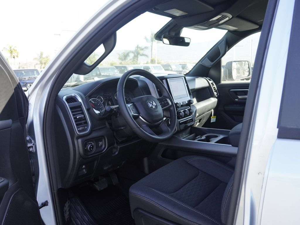 New 2026 RAM 1500 Big Horn w/ Sport Appearance Package AWD/4WD image 29