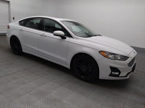 Used 2020 Ford Fusion SE w/ Equipment Group 151A FWD image 11