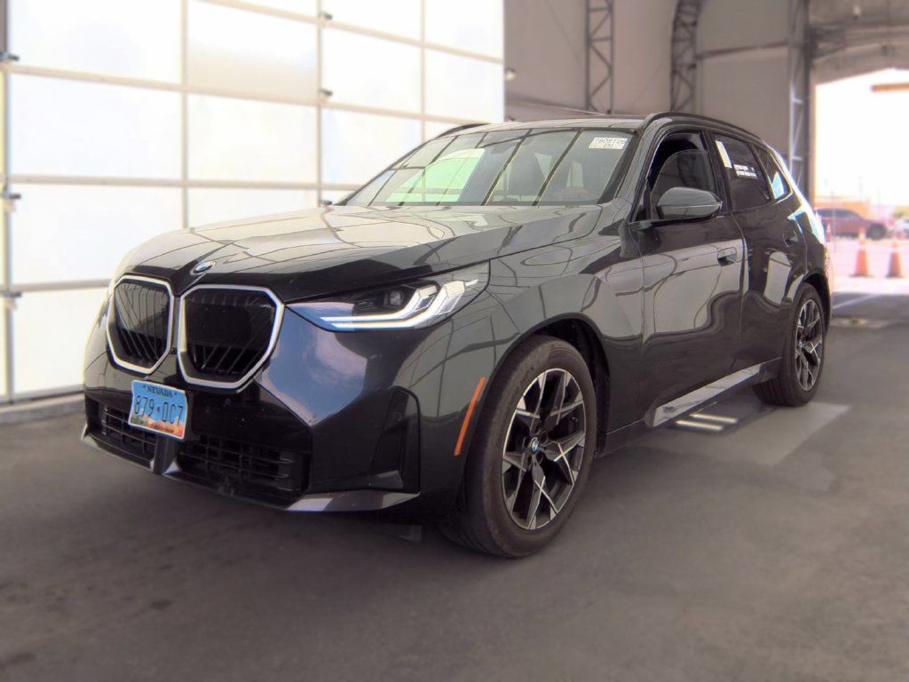 Used 2025 BMW X3 xDrive30i AWD/4WD image 2