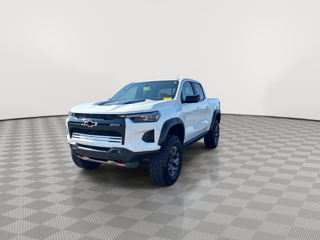 Used 2024 Chevrolet Colorado ZR2 w/ ZR2 Convenience Package III AWD/4WD image 5