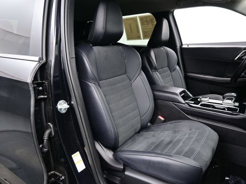 Used 2025 Mitsubishi Outlander SE AWD/4WD image 14