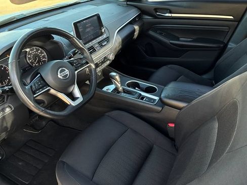 Used 2019 Nissan Altima 2.5 SV FWD image 11