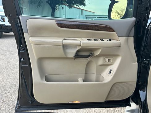 Used 2012 Nissan Armada Platinum image 26