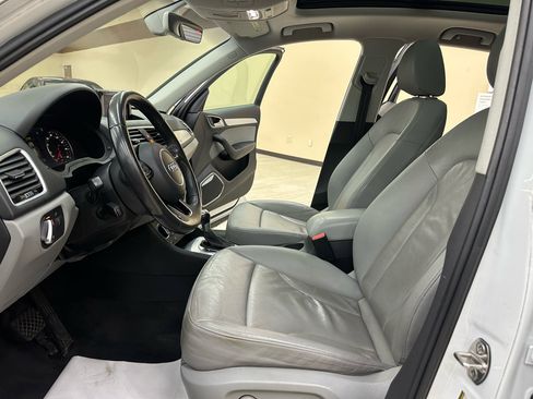 Used 2016 Audi Q3 2.0T Prestige w/ Prestige Package image 23