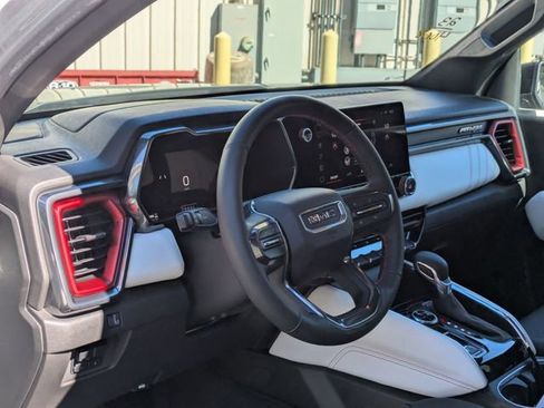 Used 2023 GMC Canyon AT4X image 12