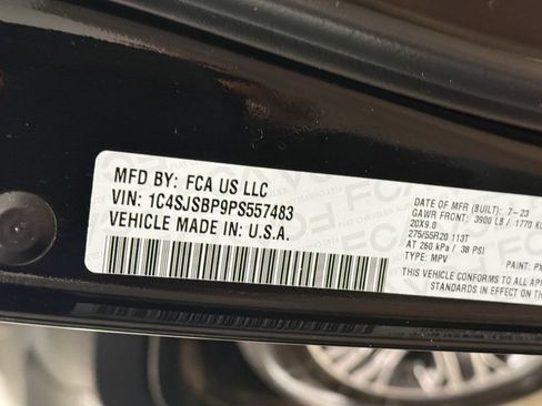 Used 2023 Jeep Wagoneer L Series II AWD/4WD image 55