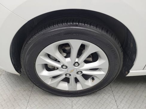 Used 2020 Chevrolet Spark LT image 31