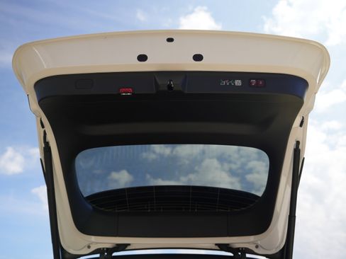 New 2025 Mercedes-Benz EQE 350+ 4MATIC SUV image 17