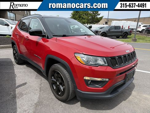 Used 2020 Jeep Compass Latitude w/ Cold Weather Group AWD/4WD image 1