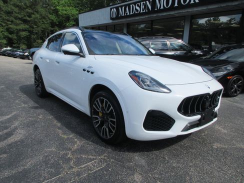 Used 2023 Maserati Grecale GT AWD/4WD image 3
