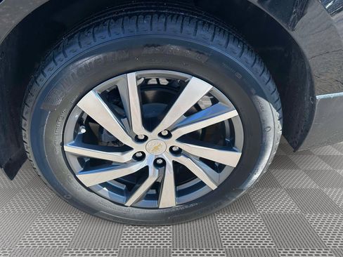 Certified 2024 Chevrolet Equinox Premier image 36