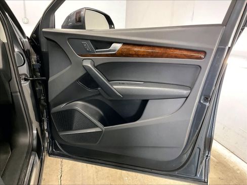 Used 2018 Audi Q5 2.0T Premium Plus w/ Premium Plus Package image 24