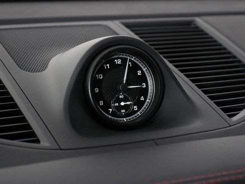 New 2026 Porsche Macan image 16