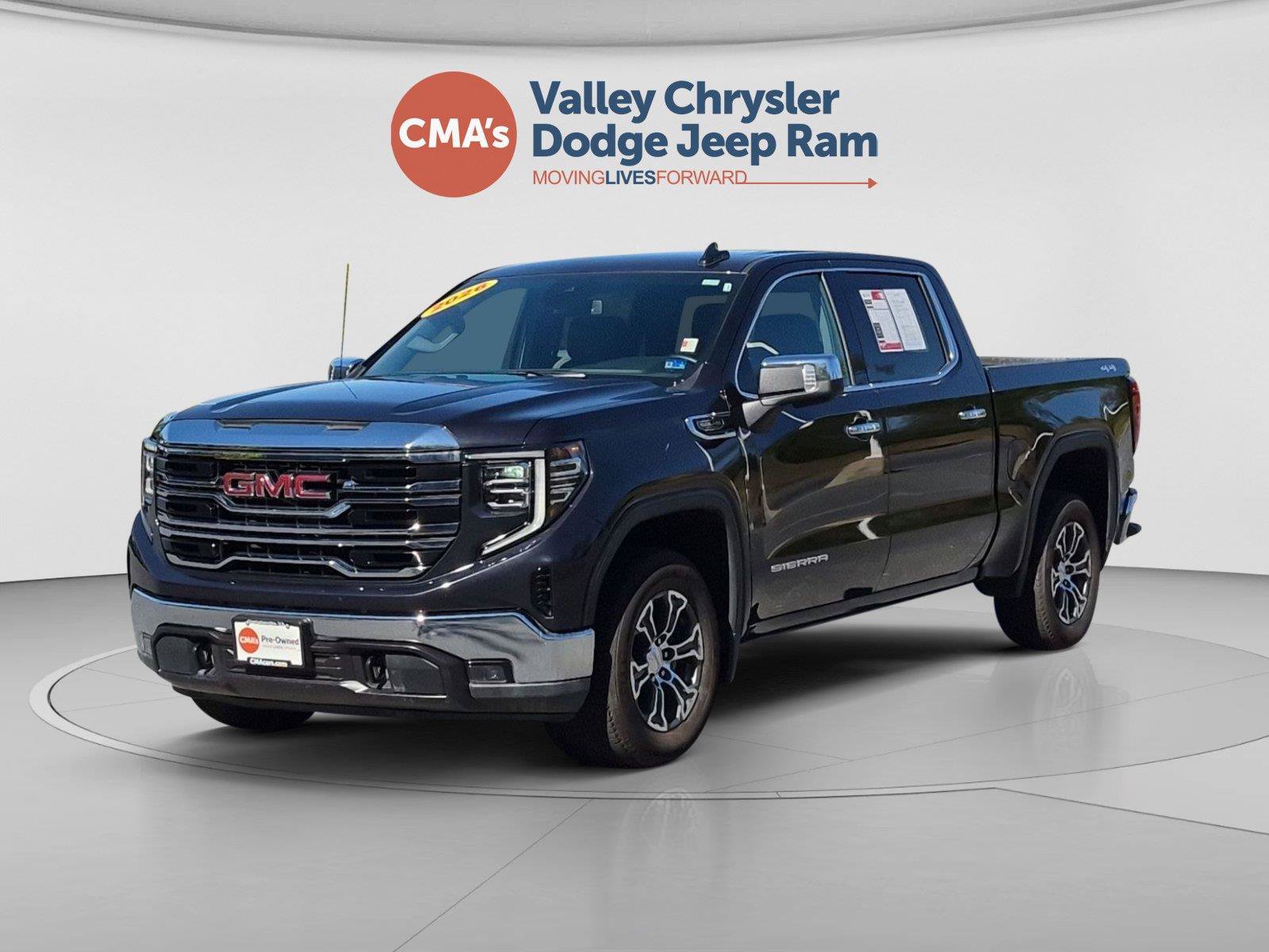 Used 2026 GMC Sierra 1500 SLT AWD/4WD image 1