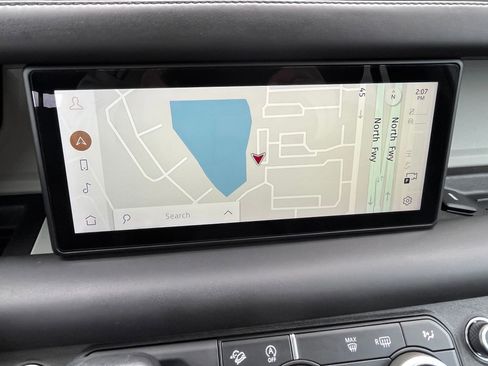 Used 2020 Land Rover Defender 110 SE image 25