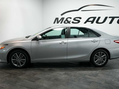 Used 2016 Toyota Camry SE FWD image 3