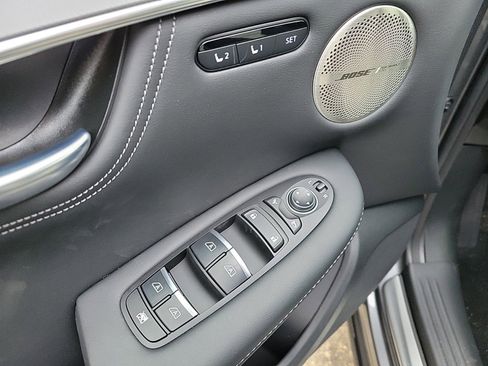 New 2025 INFINITI QX55 Essential image 18