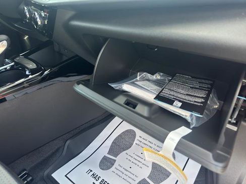 New 2025 Chevrolet Trax LT image 27