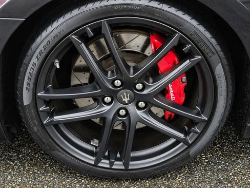 Used 2018 Maserati GranTurismo Sport RWD image 26