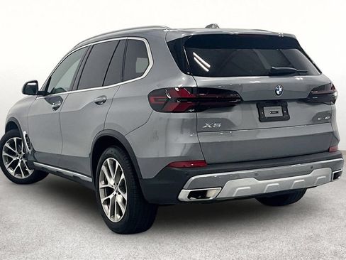 Used 2026 BMW X5 sDrive40i w/ Executive Package RWD image 12