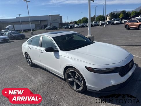Used 2024 Honda Accord Sport image 11