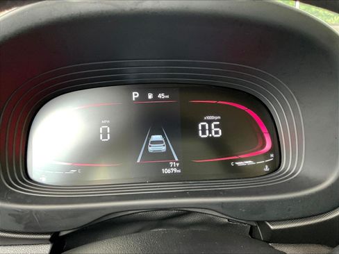 Used 2025 Hyundai Venue SE FWD image 12