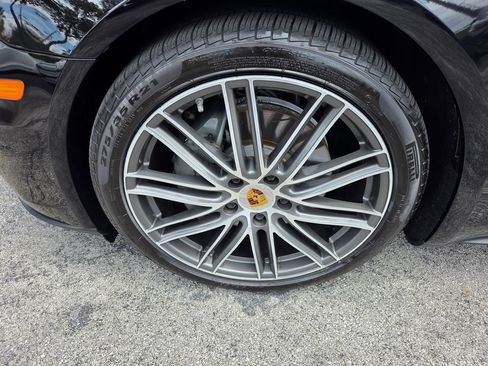 Used 2018 Porsche Panamera 4S AWD/4WD image 7