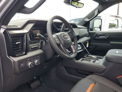New 2026 GMC Sierra 3500 AT4 AWD/4WD image 21