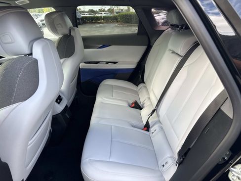 New 2026 Cadillac Optiq Luxury 1 image 15