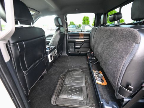 Used 2019 Ford F150 Lariat w/ Trailer Tow Package AWD/4WD image 21