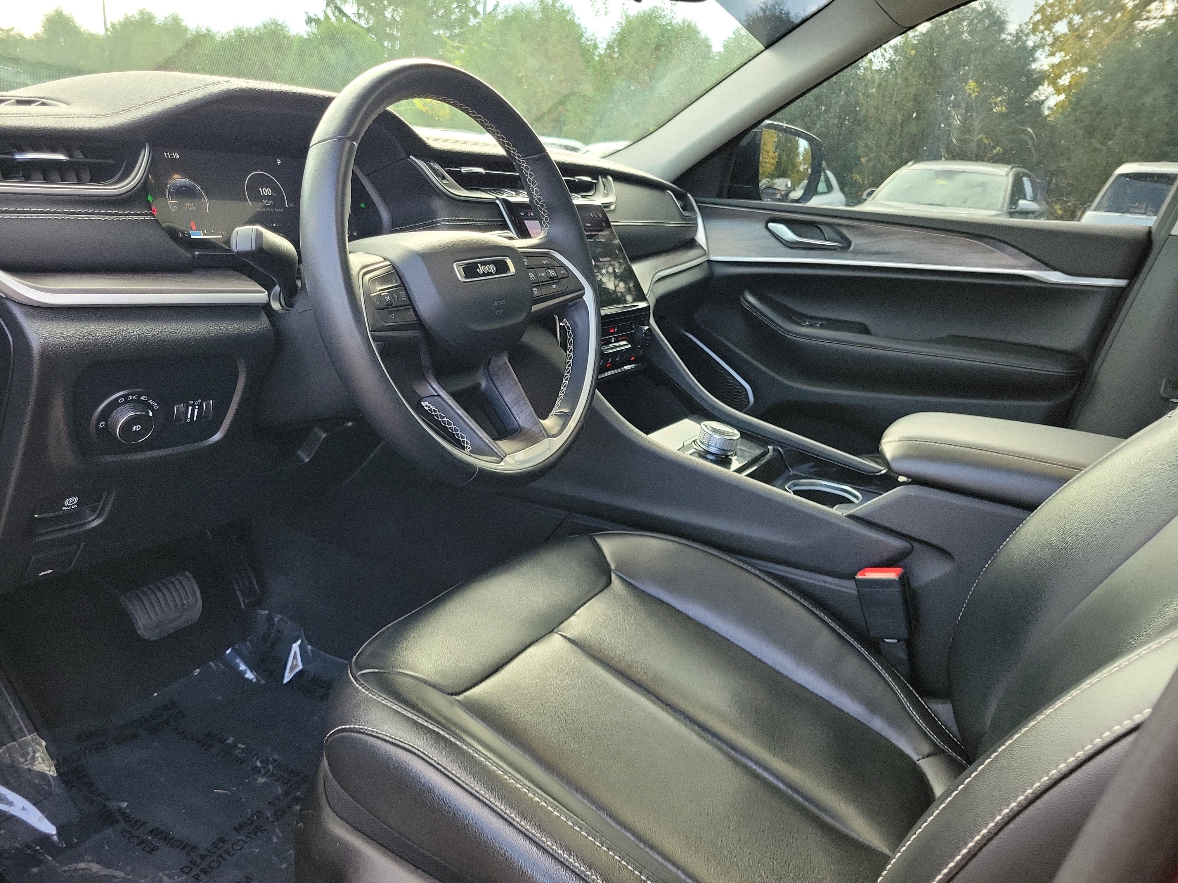 Used 2021 Jeep Grand Cherokee L Limited AWD/4WD image 19
