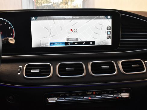 Used 2022 Mercedes-Benz GLE 350 4MATIC w/ AMG Line Exterior image 31