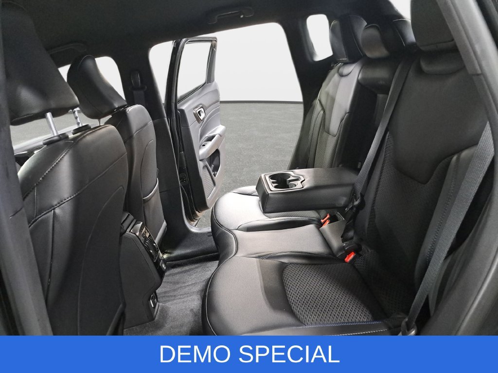 New 2026 Jeep Compass Latitude AWD/4WD image 13