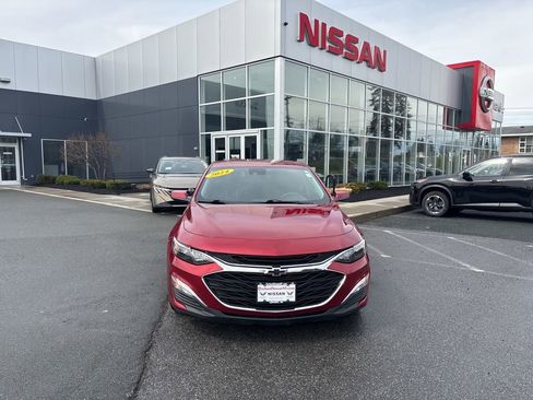 Used 2024 Chevrolet Malibu RS w/ LPO, Floor Liner Package image 2